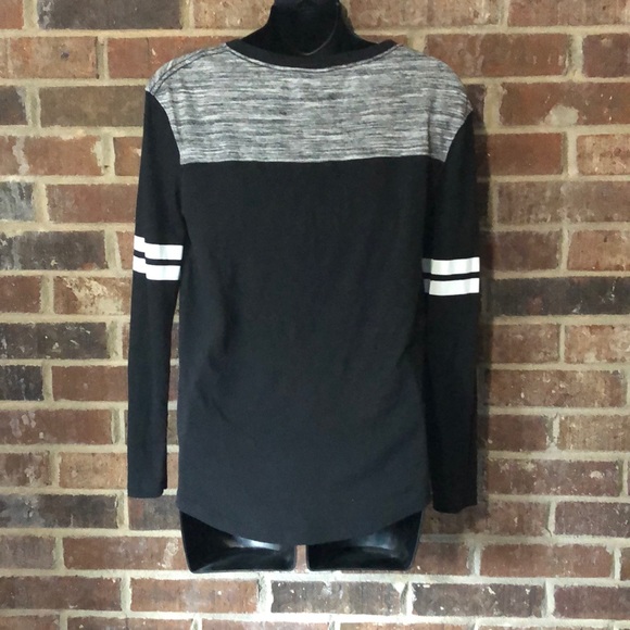 2/$12 or 5/$25 Item • Victoria’s Secret - XS - Picture 3 of 6